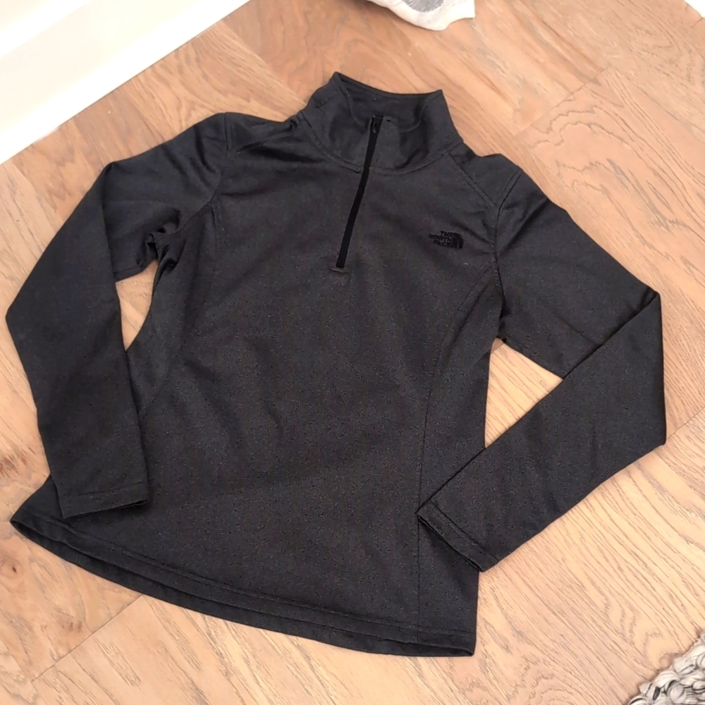 North Face quarter zip Fleece Pullover  Size M New!